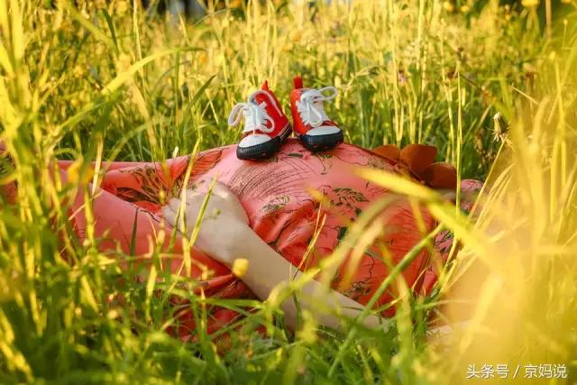 孕期每天补充400ug叶酸,孕期需要补充多少叶酸