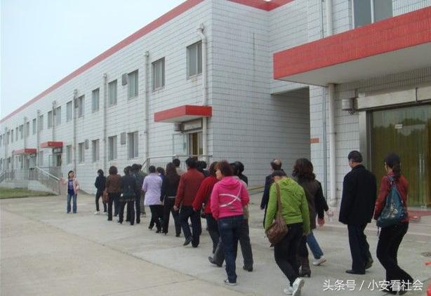 农村孩上完大学在双汇上班，有多少的心酸和无奈？