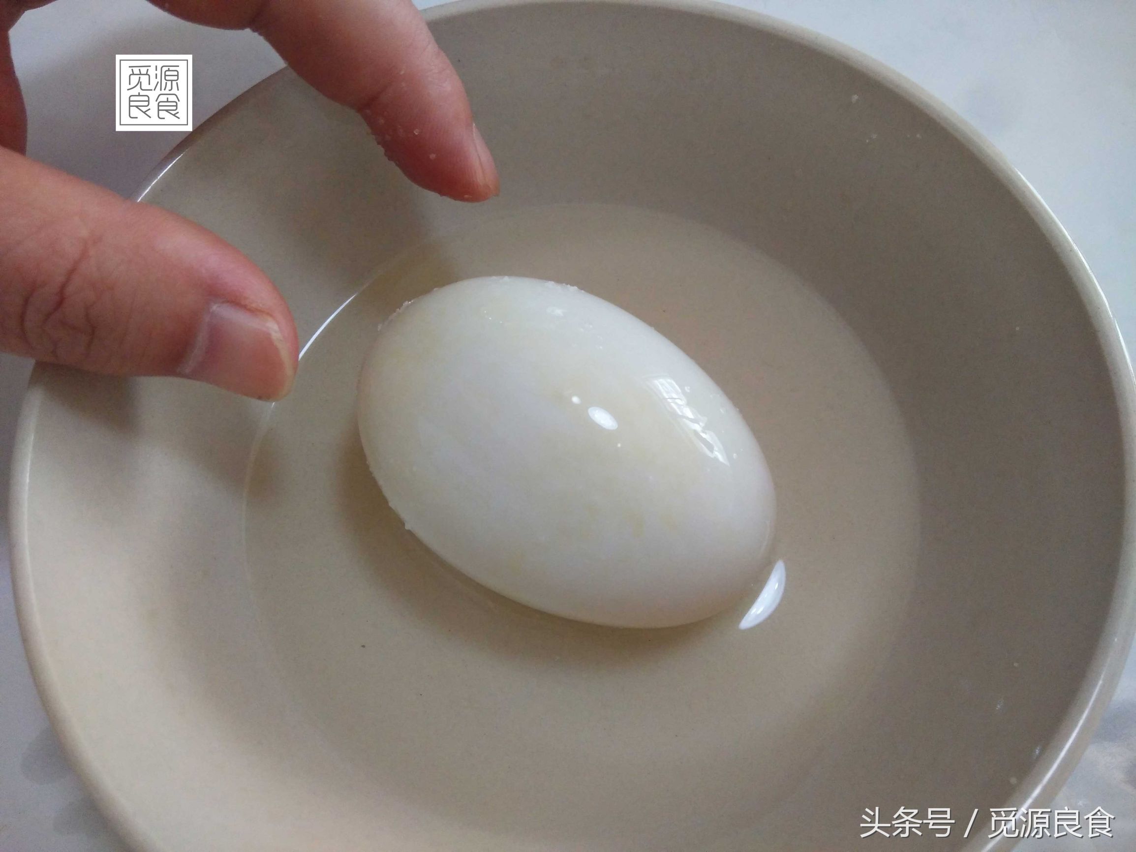 咸鸭蛋最佳腌制方法视频,快速腌咸鸭蛋的正确方法