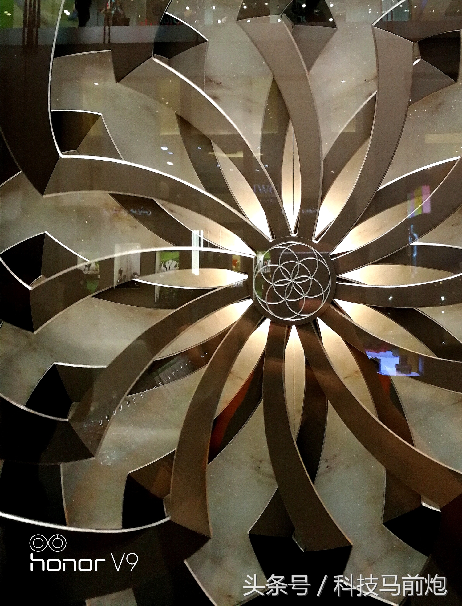 见证沙漠奇迹之美，带着荣耀V9开启迪拜奇遇记