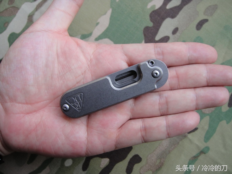 2把钛合金加S35V钢的serge*刀折**，豌豆和菜刀头详细对比