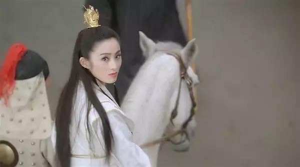 七位桃花眼女明星,拥有迷人桃花眼的女明星