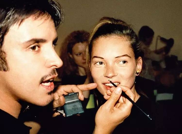 非常便宜好用的化妆品牌子,有个化妆品牌子叫红什么