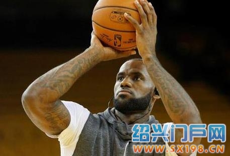 欧冠决赛后尤文球迷*乱动**詹皇G2前大赞勇士