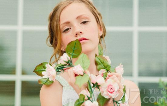 脸上过敏红肿发痒急救,脸上化妆品过敏发红发痒急救妙招