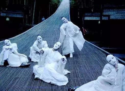 山寨版《最后的晚餐》：面具，虚伪时代的生活野心。|干货