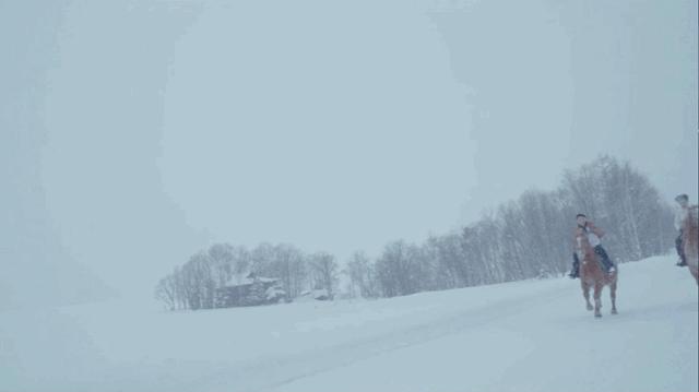 是胡也是霍，情人节伙着过，为什么最近这本时尚杂志卖疯了？