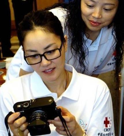 王菲英皇老板杨受成,英皇老板杨受成王菲