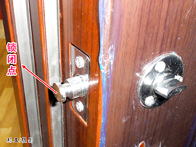 小区防盗门可以关吗,小区围墙可以拆个门吗