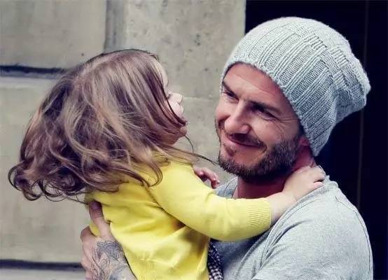 周董婚后更是把昆凌宠成了公主,昆凌被周杰伦宠上天网友大呼好甜