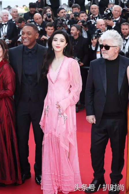 礼服好高级感,怎么画礼服设计手稿图