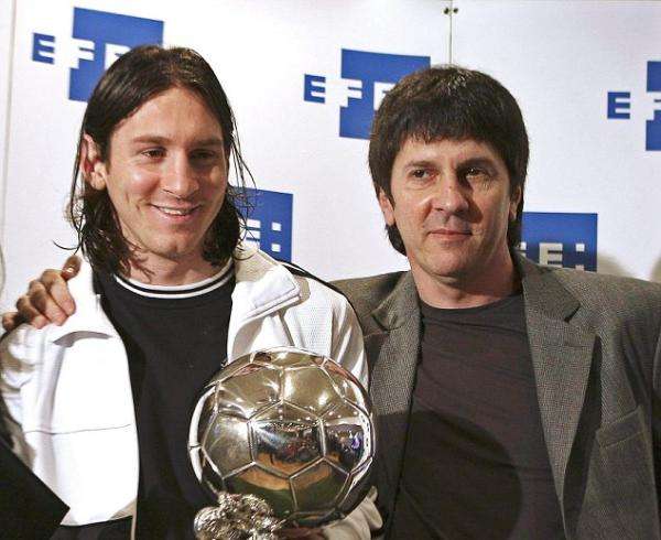 他不仅改变了自己的侏儒命运，还成就了世界足坛的一个传说