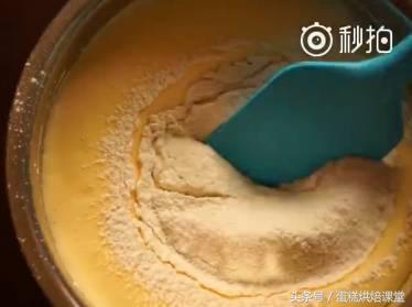 好吃又美味的鸡蛋糕怎么做,简单营养好吃的鸡蛋糕制作完成