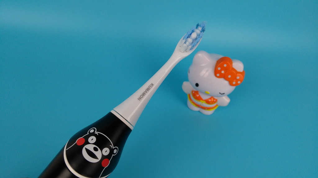 为何孩子蛀牙补完又补？选择合适的牙刷时刻注意口腔卫生