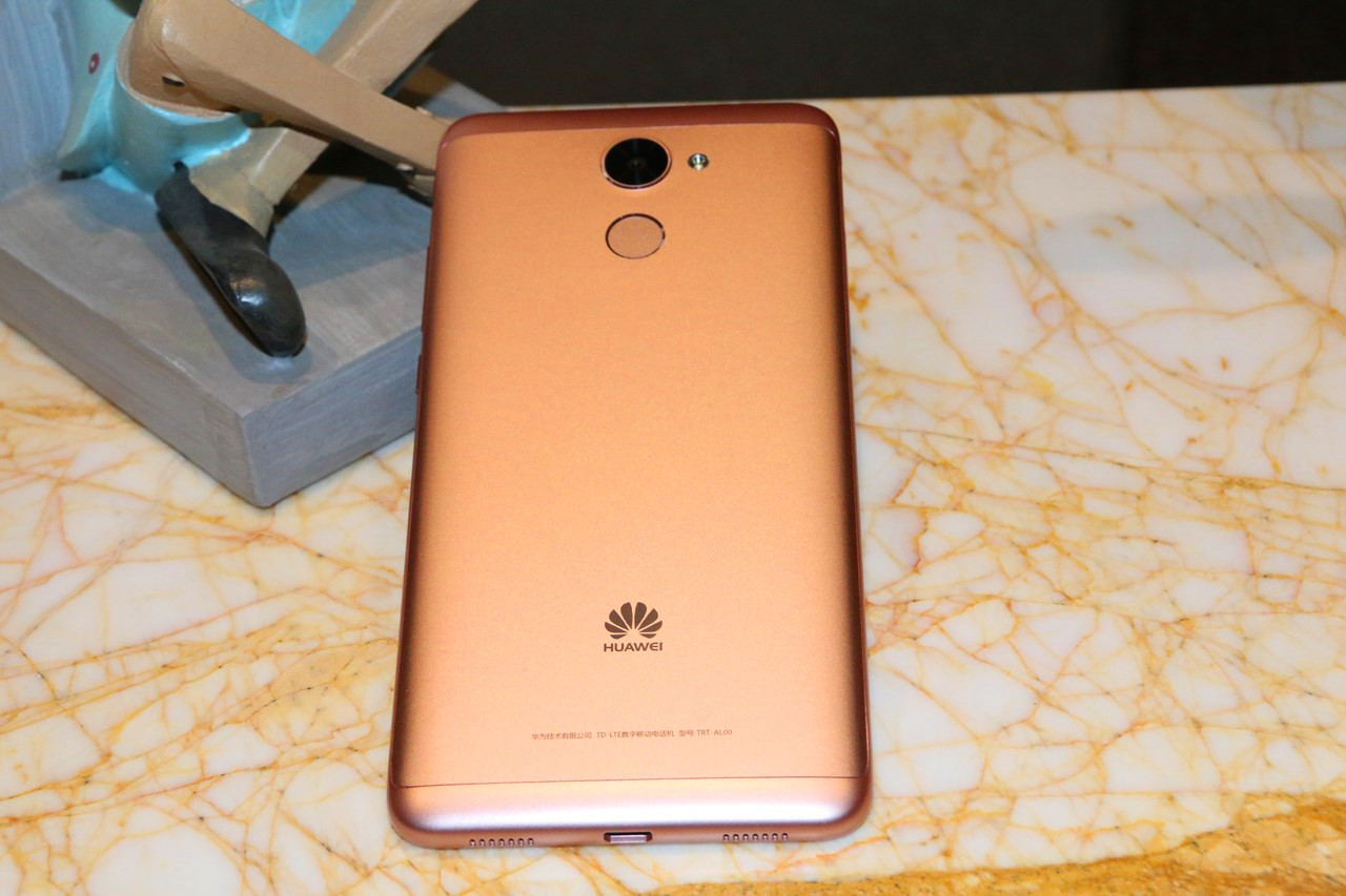 华为畅享7plus体验,华为畅享7plus2018年