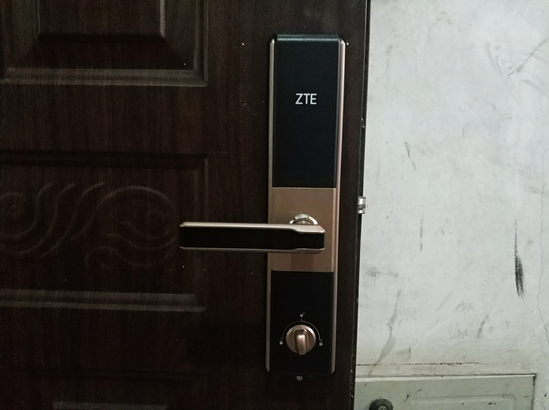 出门忘带钥匙烦恼更换指纹锁,怎样克服出门忘锁门忘关灯