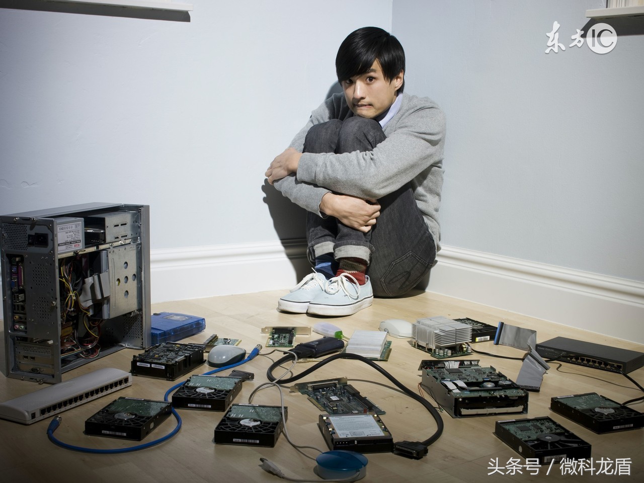 为什么硬盘实际容量比标的容量小,电脑硬盘容量和内存容量怎么看