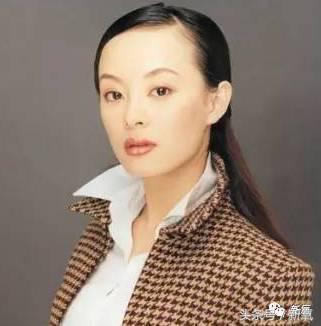 杨幂发际线还会回归吗,杨幂发际线秃到后脑勺