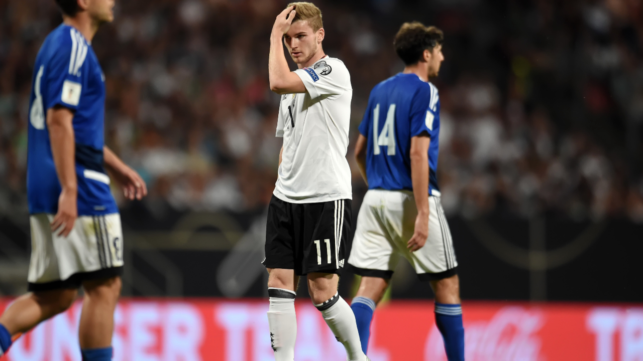 面对鱼腩，德国锋线红星不进球竟被全场狂嘘？背后其实另有原因