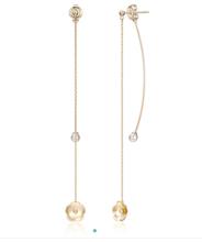 网袜加牛仔裤还是让杨幂穿吧，我只能接受唐嫣美美的珍珠~