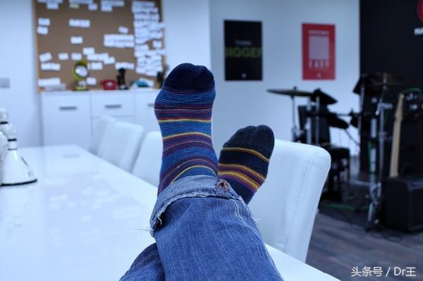 10招防脚臭,湿热天必备超实用!