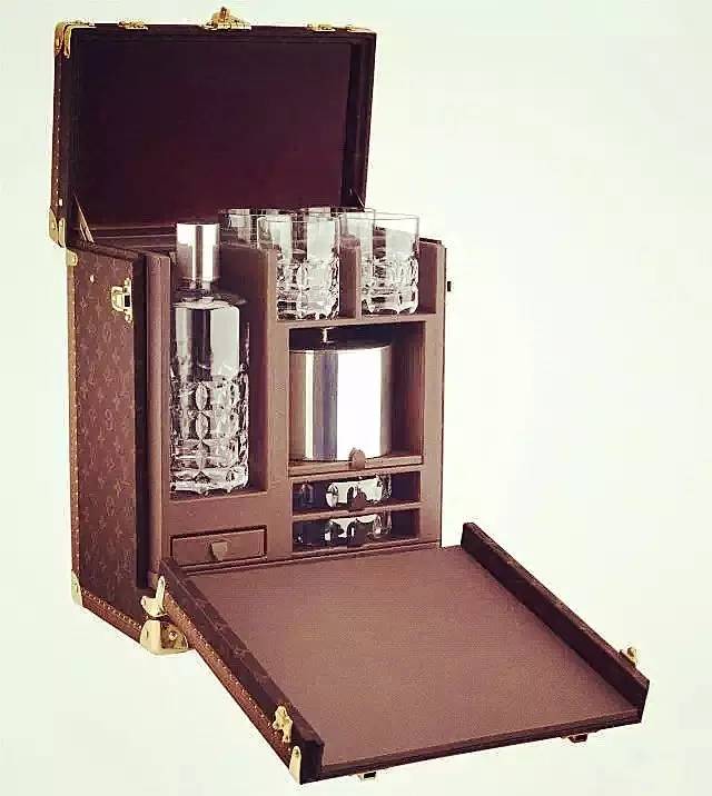 lv个性化定制产品是什么意思,lv个性化定制包包