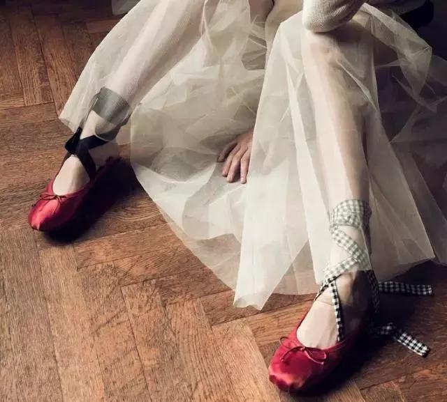 这双芭蕾鞋不跳舞，只是穿起来逆天的好看！
