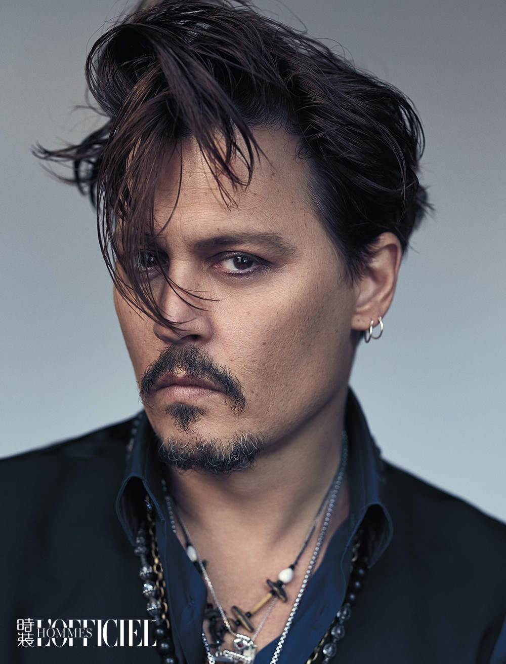 和约翰尼·德普对视,dior旷野约翰尼德普