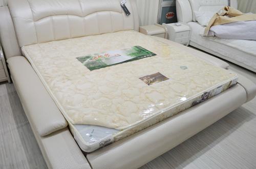 床垫膜要撕掉吗有必要去甲醛,梦思床垫的膜要不要撕掉