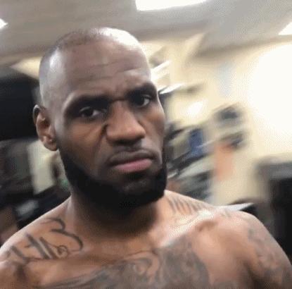 勇士夺冠格林短袖,勇士詹姆斯冲冠