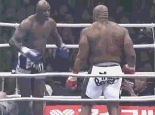 300斤壮汉对战散打选手实力悬殊,300斤壮汉格斗