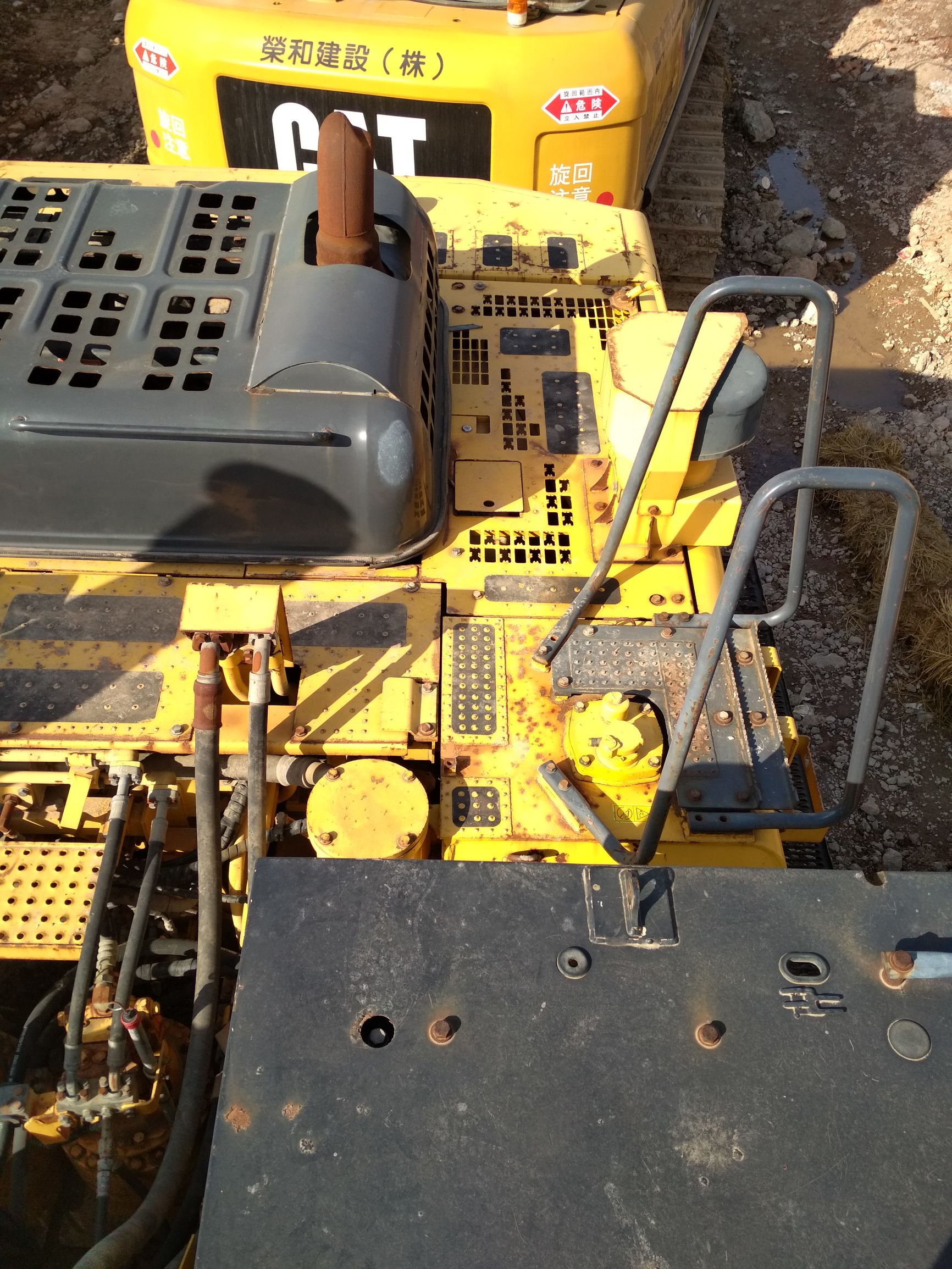 二手挖掘机分析,二手小松110挖掘机