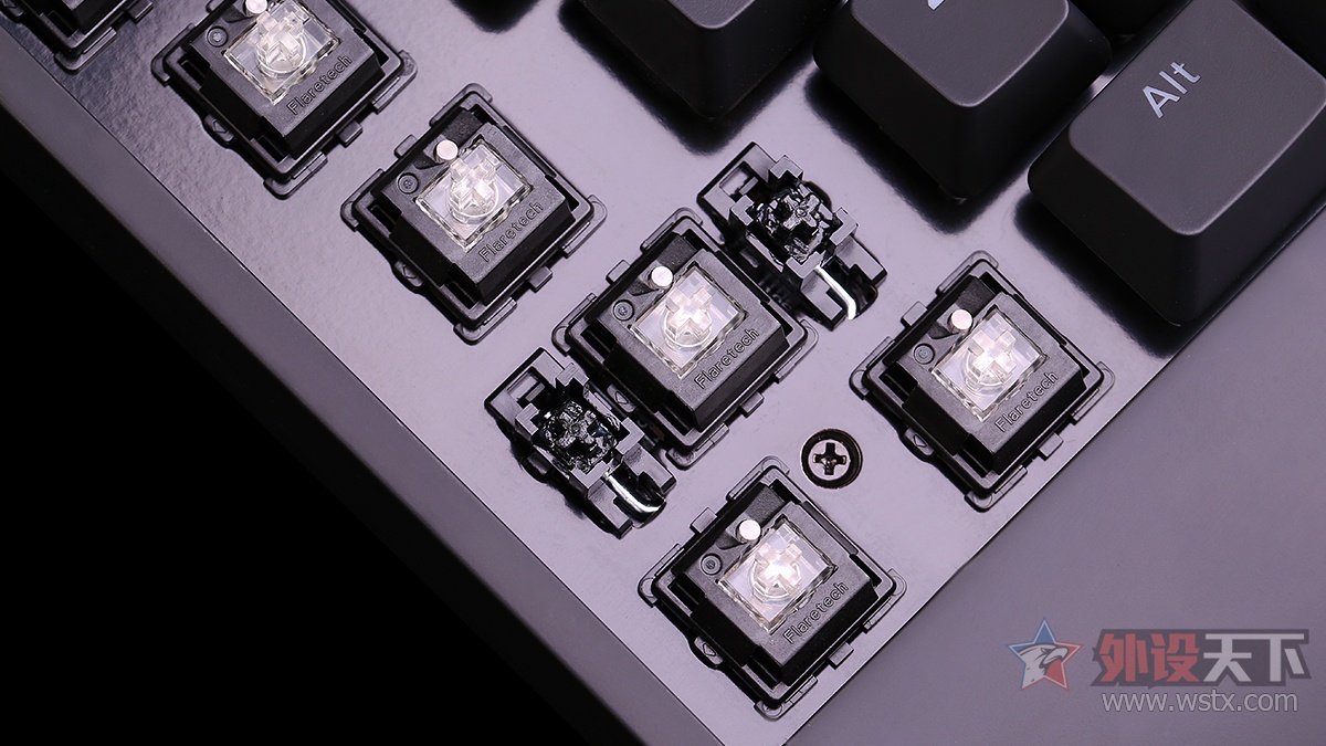 多彩机械键盘评测,雷迦机械键盘评测