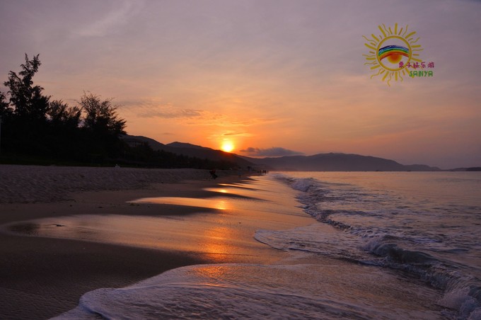 跟着大海去旅行三亚,记录旅行时光娃带老妈三亚看海