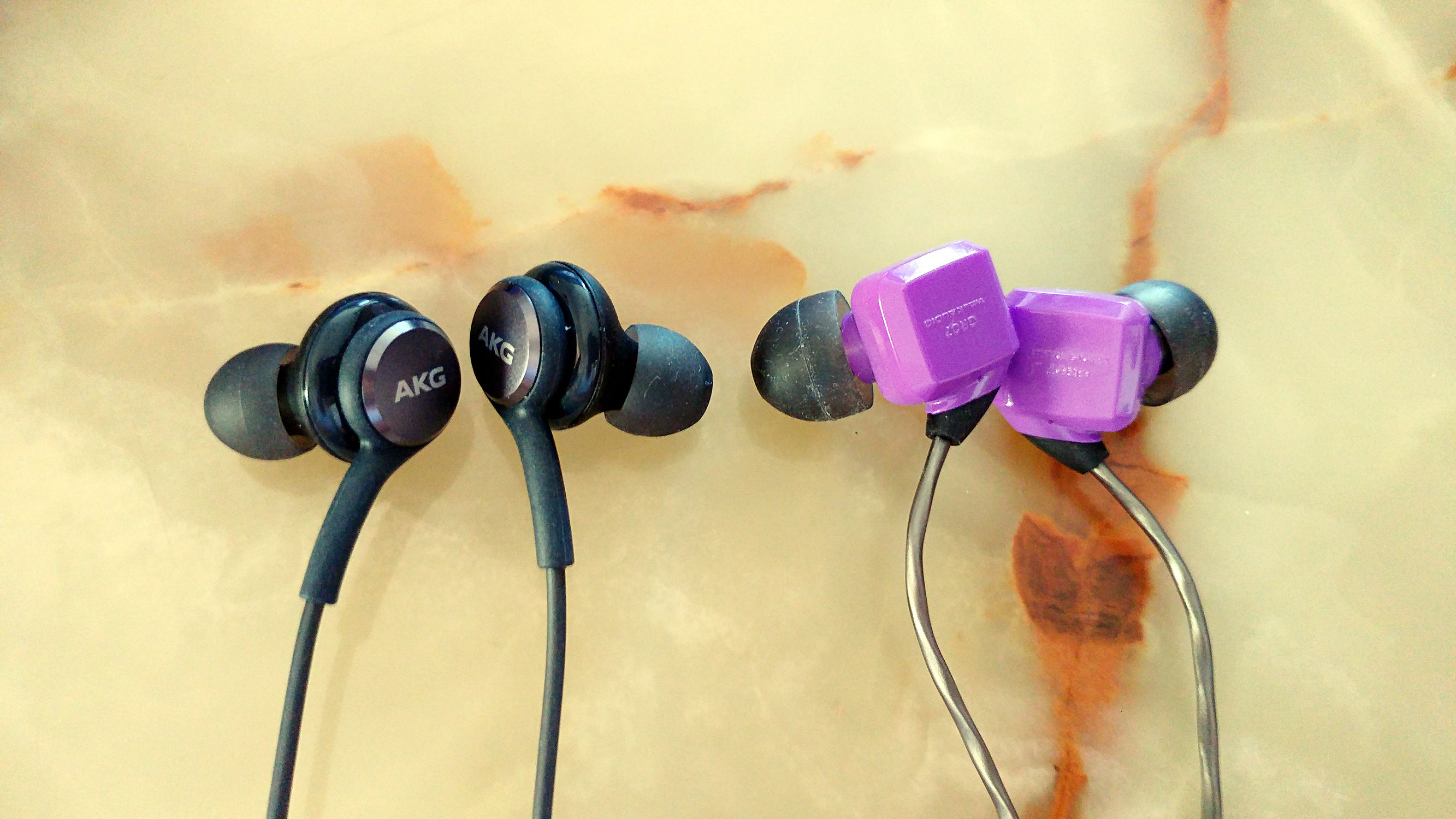 三星s8+akg耳机怎么样,三星s8akg耳机有什么用