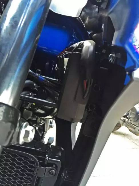 最新豪爵铃木dl250评测视频,18年的豪爵铃木dl250值得买吗