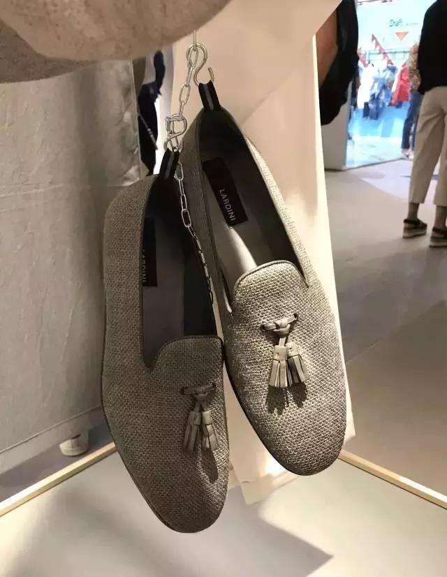 怎么挑选平价衣服男士穿,男士怎么买衣服好看