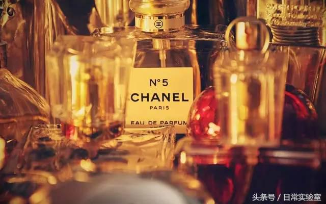 单身多年！老子终于靠这瓶香水把女神追到了手（评论送耳机）