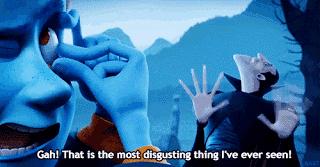 隐形眼镜应该如何正确佩戴,隐形眼镜每天佩戴时间长怎么选择