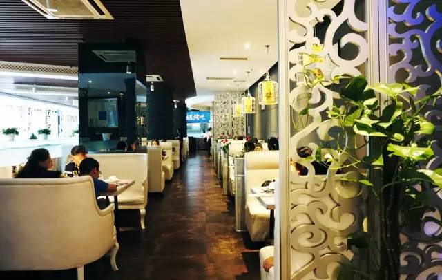 吃饭这么私人的事,吃饭是很私人的事