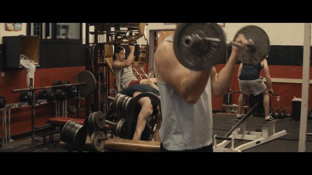 又来一部「摔跤吧」,过瘾!