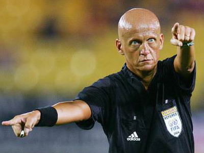 北京足球裁判兼职,怎么成为中国足球职业裁判