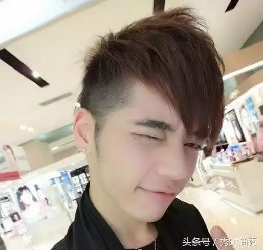 尖下巴男生适合什么短发,尖下巴的男生适合什么发型设计