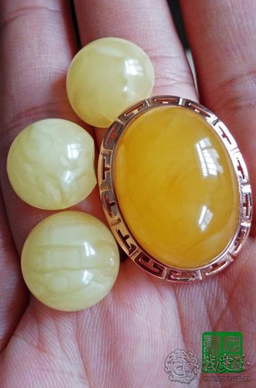 天然蜜蜡和水煮蜜蜡,水煮蜜蜡和烤蜜蜡