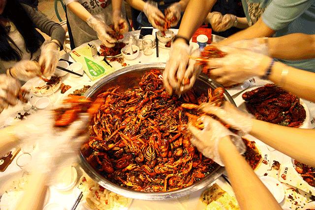 深夜美食小说推荐,能把人看饿的三本美食类小说