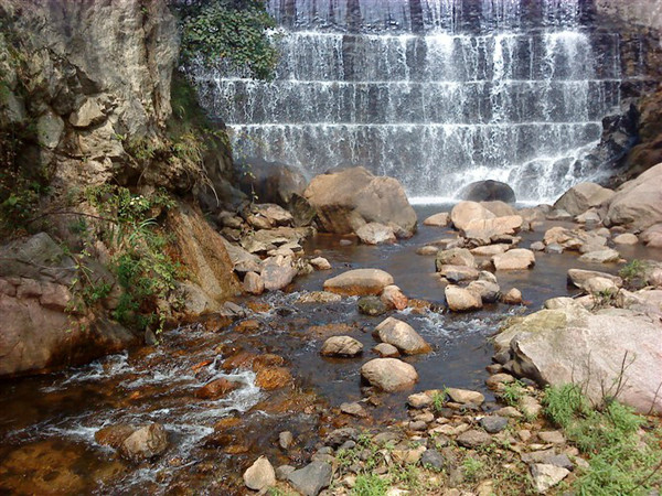 鲁山画眉谷附近哪里有好玩的地方,鲁山画眉谷景区免费的景点