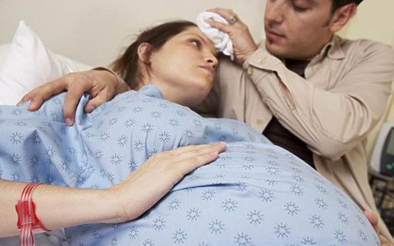 孕晚期有什么症状要及时去医院,孕晚期出现什么情况要立即去医院