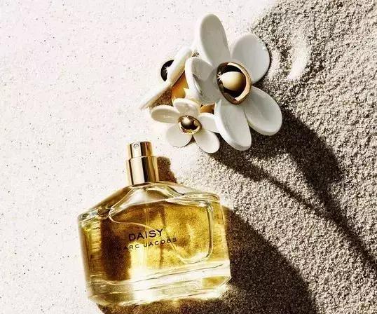 哪些香水比较独特而且还不甜腻,有了你的香水味才安心