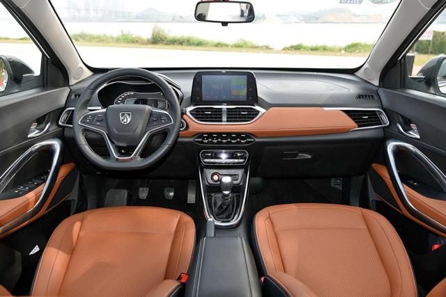 大灯起雾需要更换大灯吗,大灯起雾了怎么消除水汽