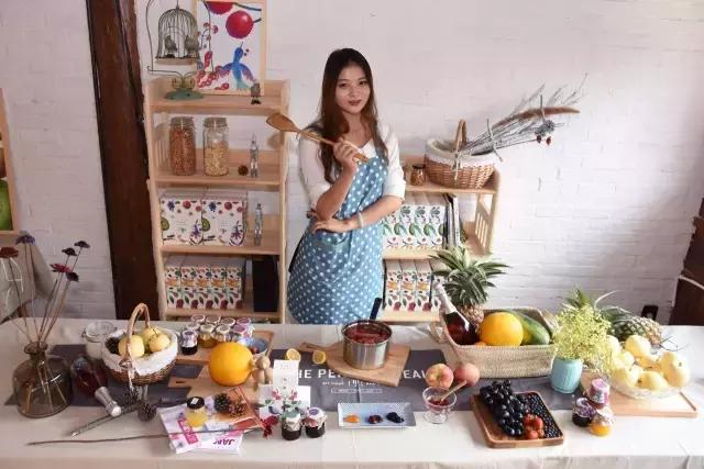 丽江这些有故事的小店,和那些江湖中的人!